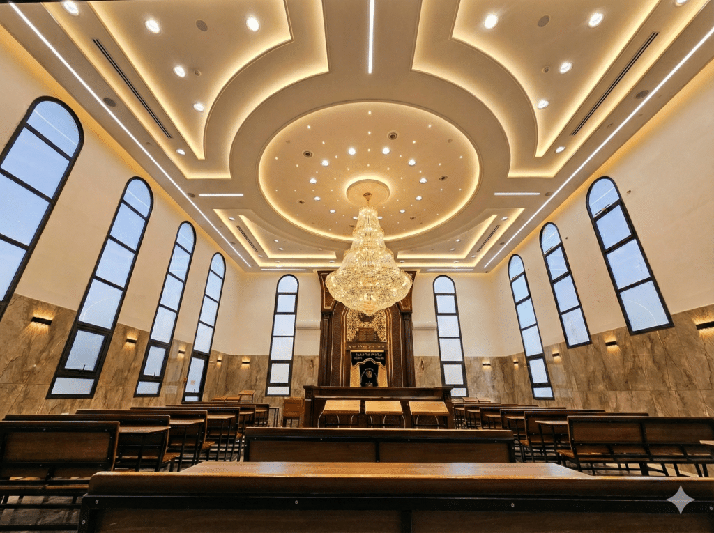 "עבודות גבס וגמר בבית כנסת בבית שמש – יצירת חלל אלגנטי ונעים."